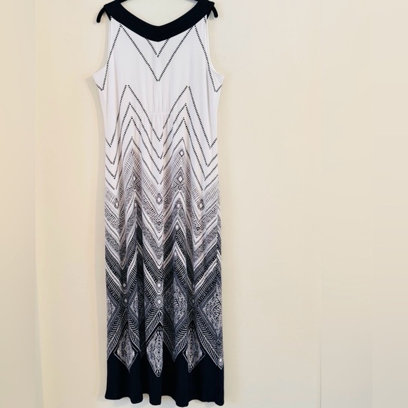 Catherines Black & White Chevron Besded V-Neck Maxi Size S - Picture 3 of 12